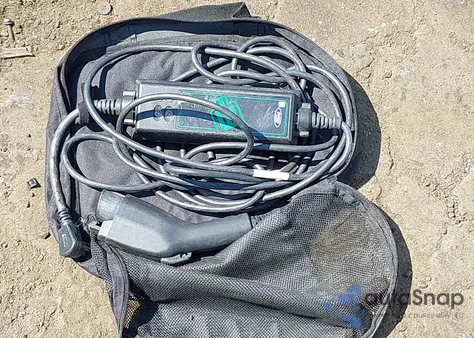 2014 Ford C-Max Energi Sel from USA, damaged, VIN 1FADP5CU1EL520261